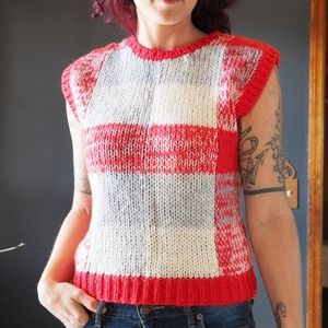 COMFY VTG Sweater Sleeveless Cropped